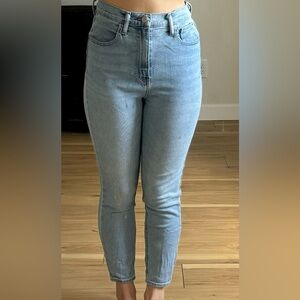 BDG Urban Outfitters Girlfriend High Rise Cropped Jeans